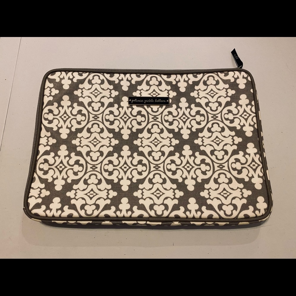 Petunia Pickle Bottom bag